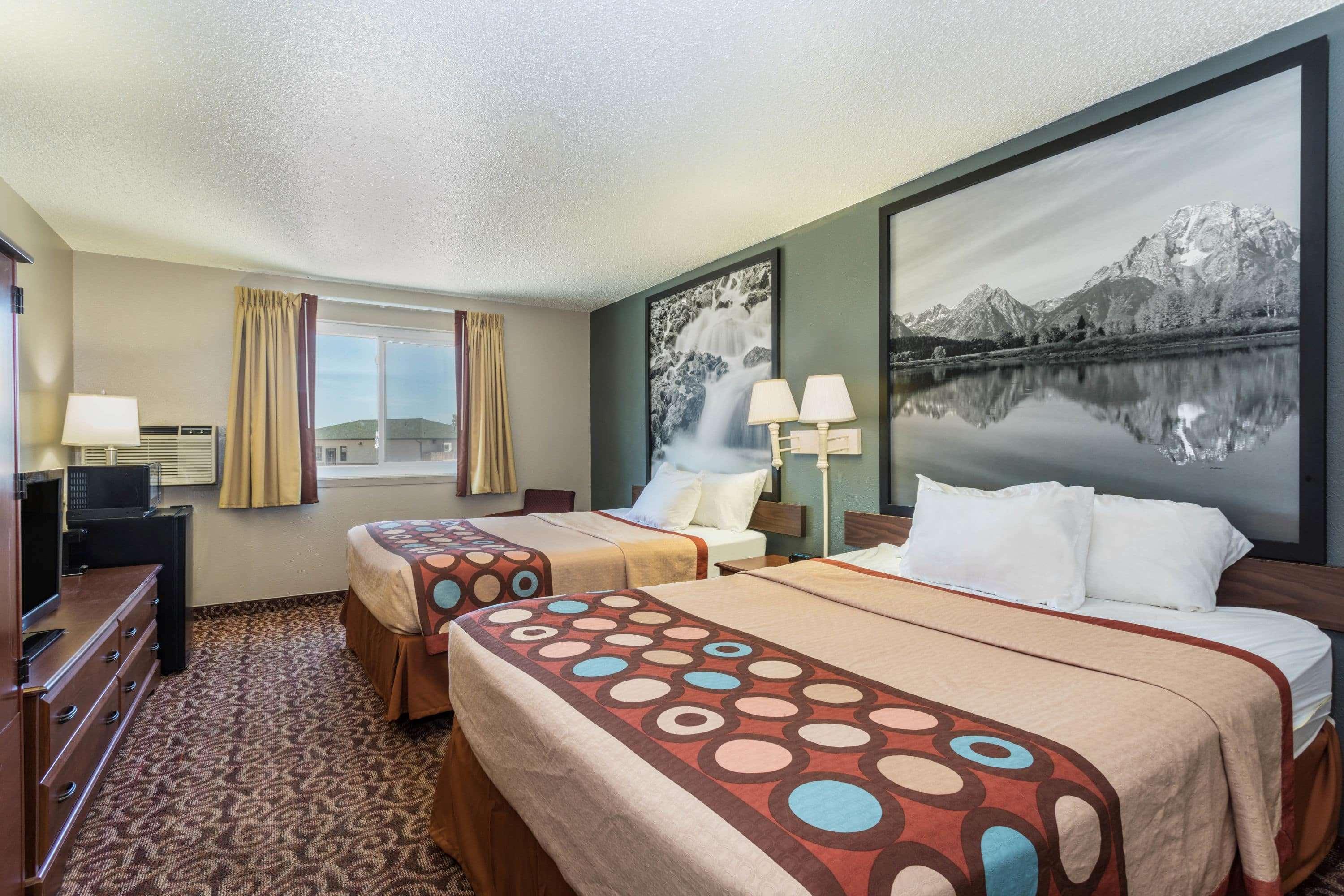 Super 8 By Wyndham Gillette Hotel Екстериор снимка